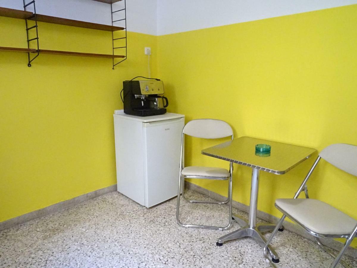 Down Town Comfort Apartment Афины Экстерьер фото